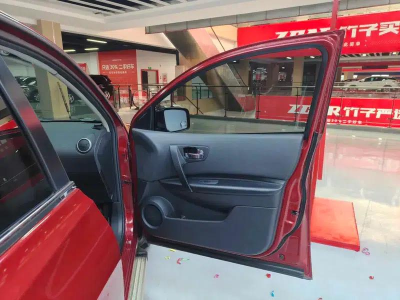 Nissan Qashqai 2012 2.0XV CVT 2WD — миниатюра 41