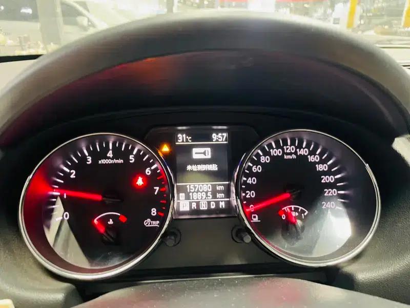 Nissan Qashqai 2012 2.0XV CVT 2WD — миниатюра 8