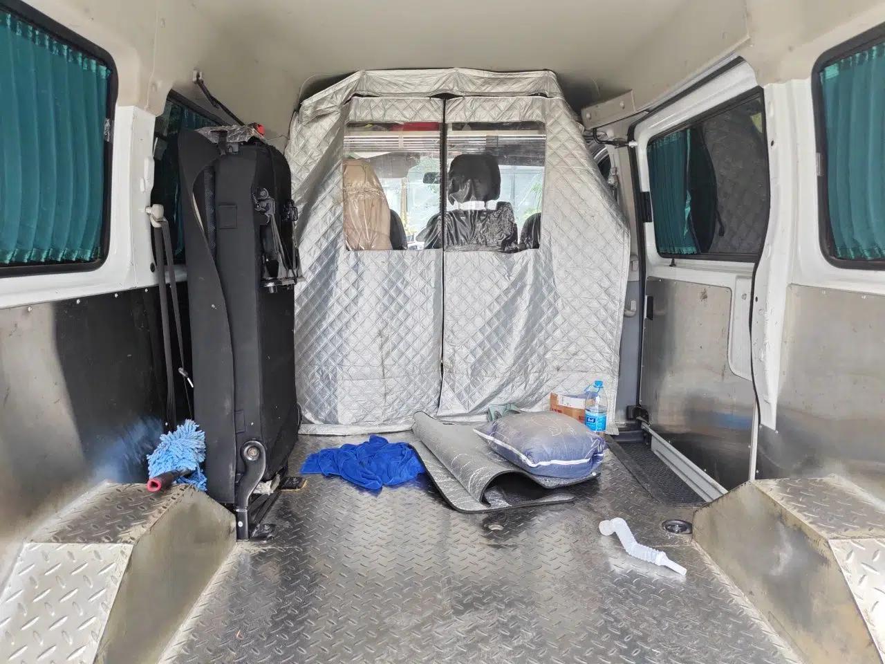 SAIC MAXUS Xintu V80 2023 2.0T AMT Classic Aoyuntong Short Wheelbase Ultra-Low Roof 5/6-Seater — миниатюра 17