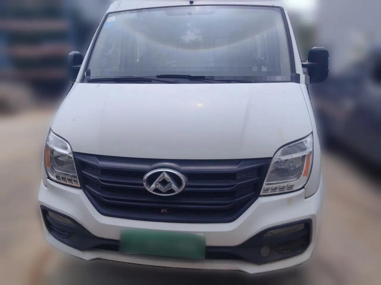 SAIC MAXUS Xintu V80 New Tu V80 Manual 5-Seater 2.5 — миниатюра 2