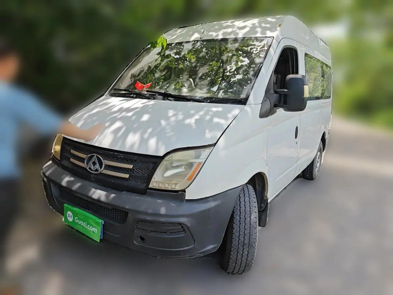 SAIC MAXUS Xintu V80 2012 2.5T Mid-Roof Value-Added Logistics Version E — миниатюра 1