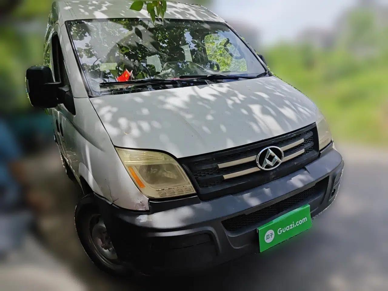 SAIC MAXUS Xintu V80 2012 2.5T Mid-Roof Value-Added Logistics Version E — миниатюра 3