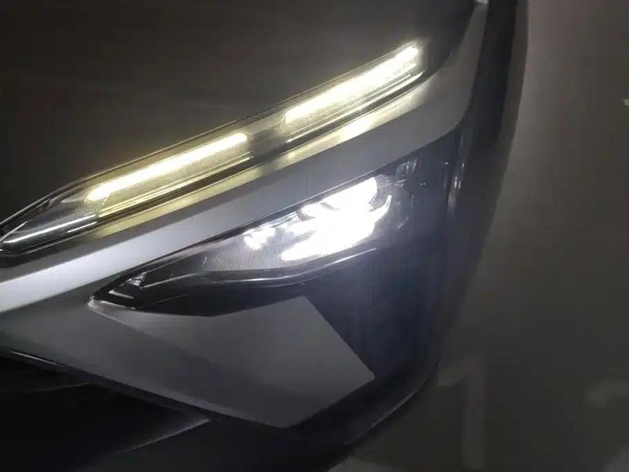 NIO ES8 2020 Model 580KM Six-Seater — миниатюра 5