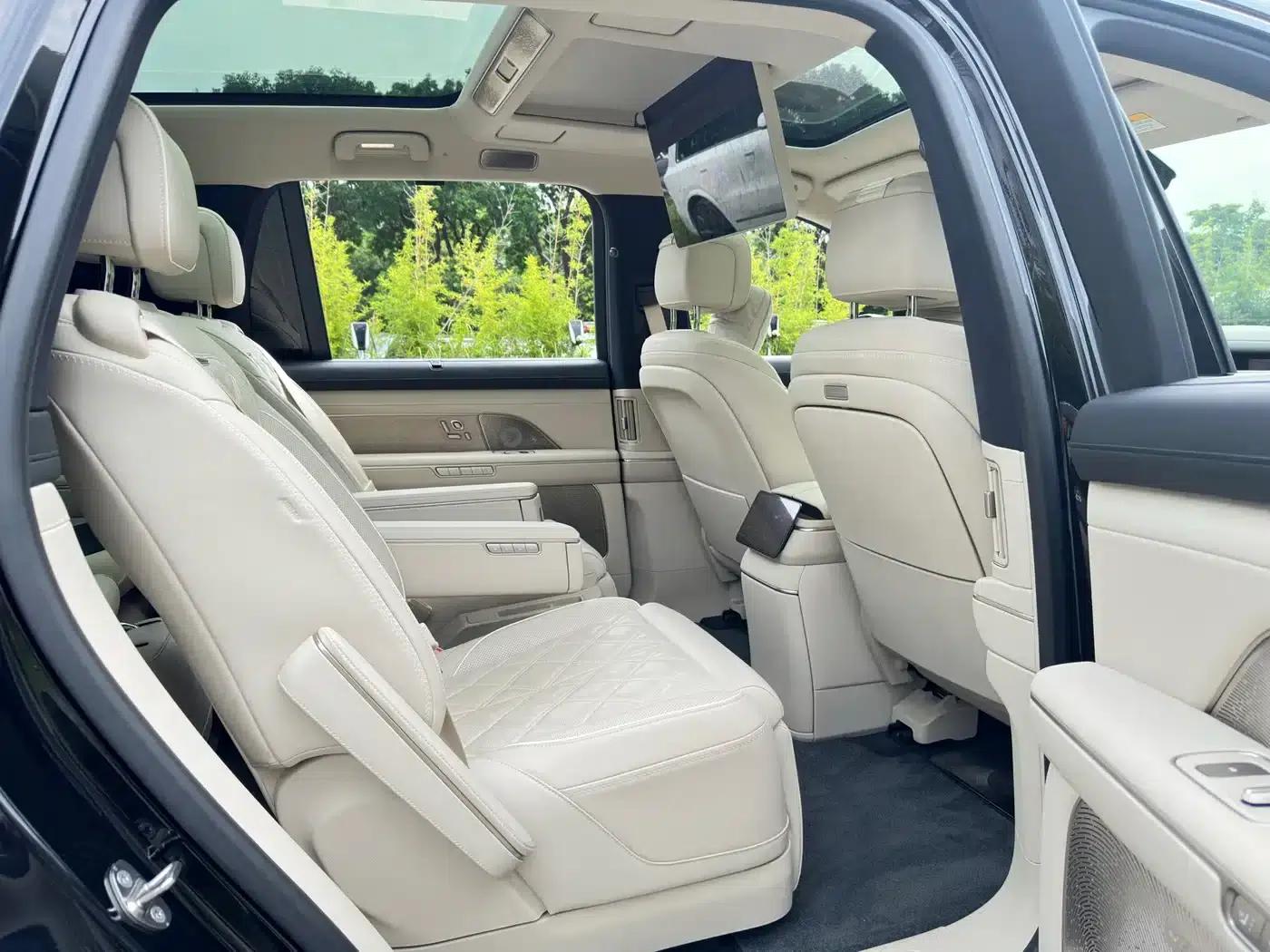 NIO ES8 2026 Model Six-Seat Executive Signature Edition — миниатюра 16