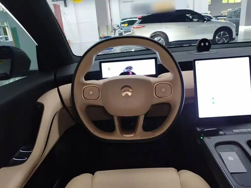 NIO ET5T 2024 Model 75kWh Touring — миниатюра 11