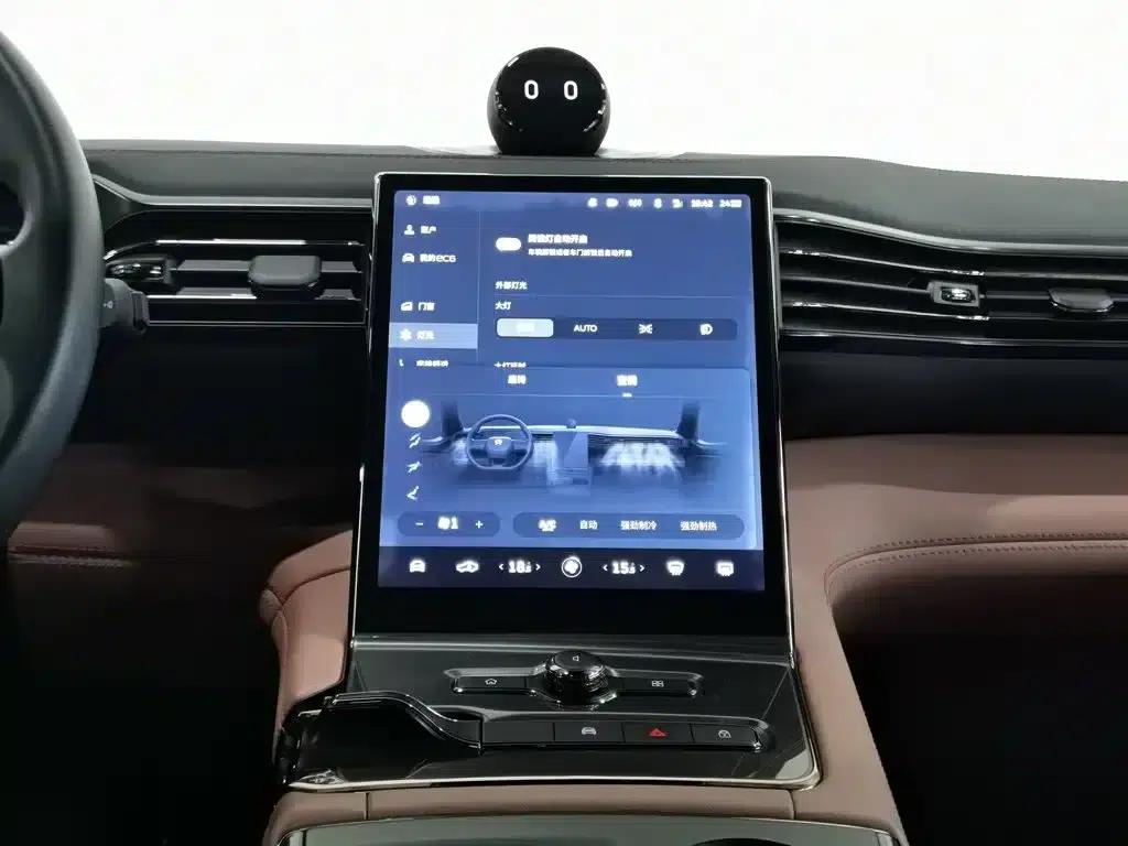 NIO EC6 2020 440KM Performance Edition — миниатюра 12
