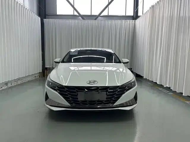 Hyundai Elantra 2022 1.5L CVT LUX Premium Edition
