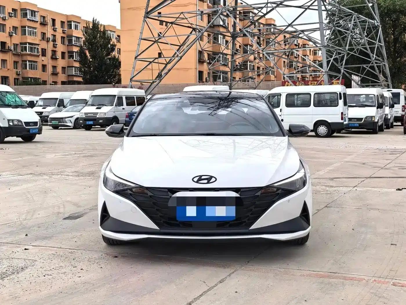 Hyundai Elantra 2022 1.5L CVT 20th Anniversary Edition — миниатюра 2