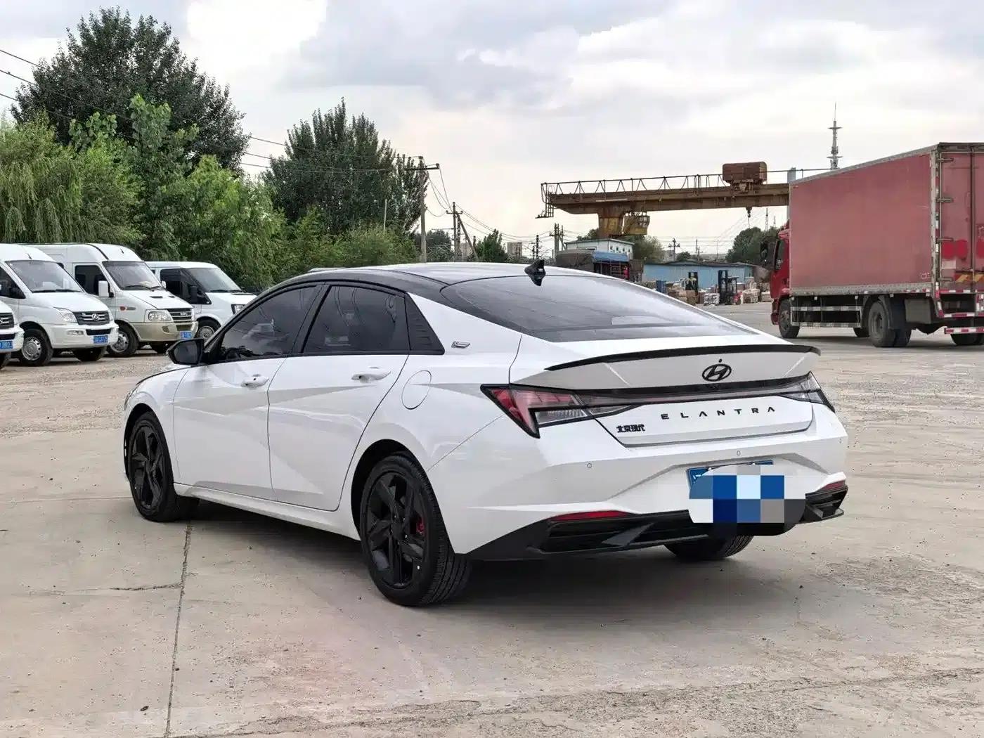 Hyundai Elantra 2022 1.5L CVT 20th Anniversary Edition — миниатюра 9