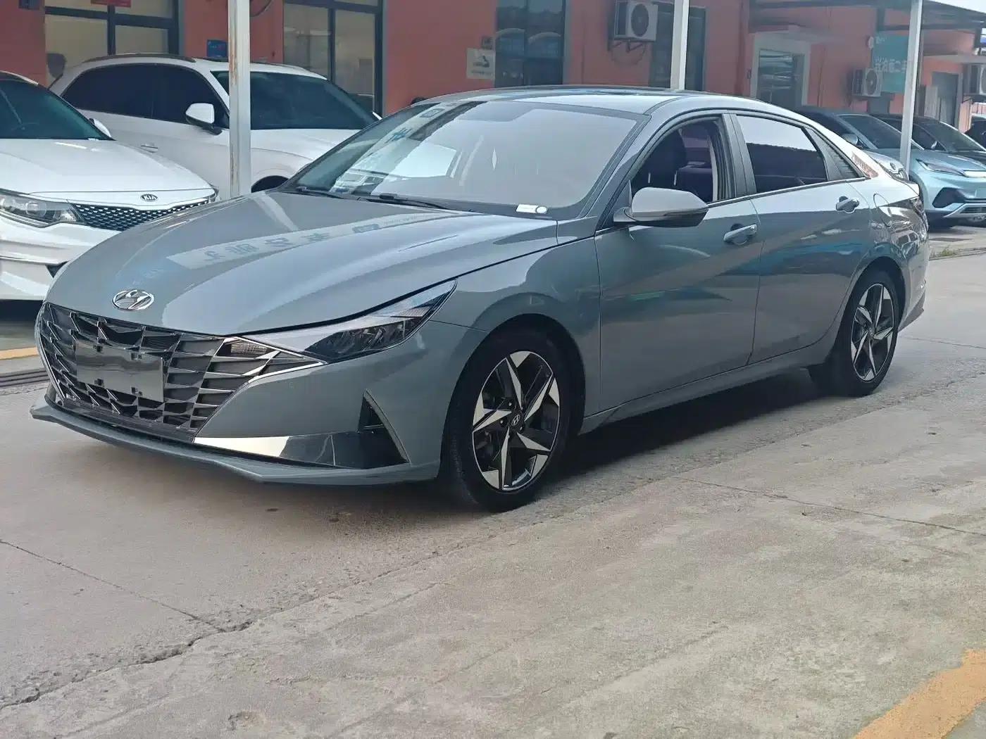 Hyundai Elantra 2023 1.5L CVT GLX Elite Edition — миниатюра 1