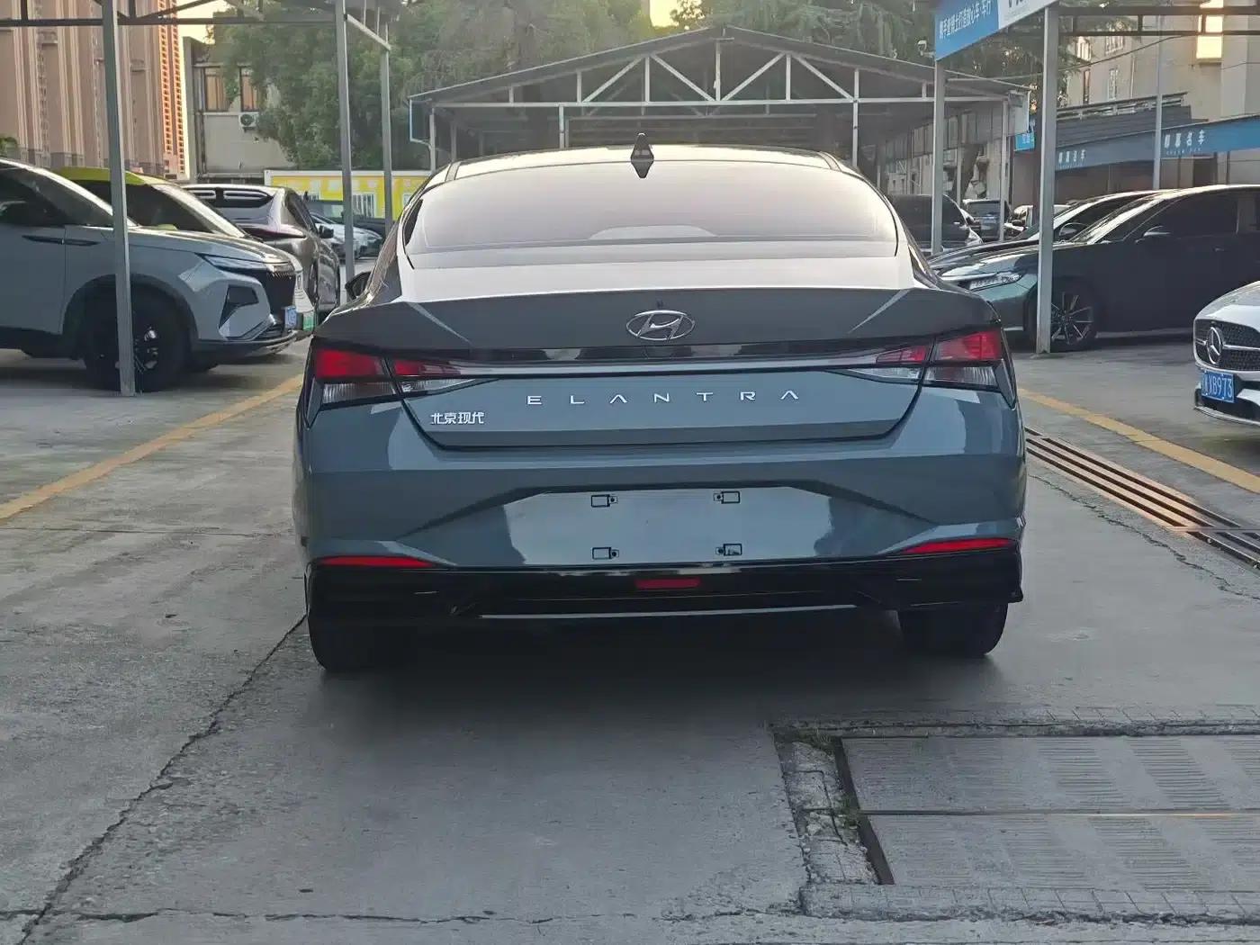 Hyundai Elantra 2023 1.5L CVT GLX Elite Edition — миниатюра 8