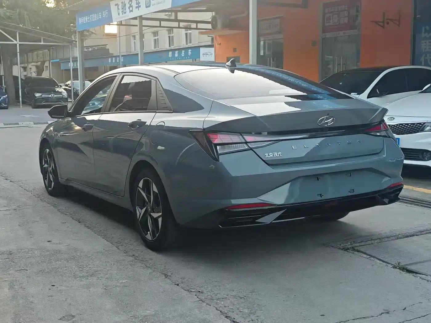 Hyundai Elantra 2023 1.5L CVT GLX Elite Edition — миниатюра 9