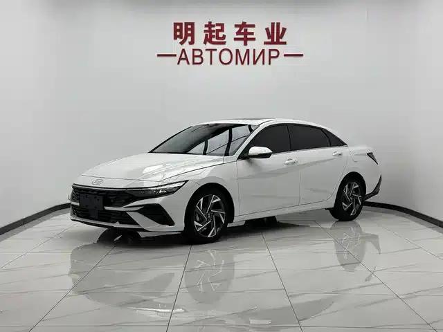 Hyundai Elantra 2023 1.5L CVT LUX Premium Edition