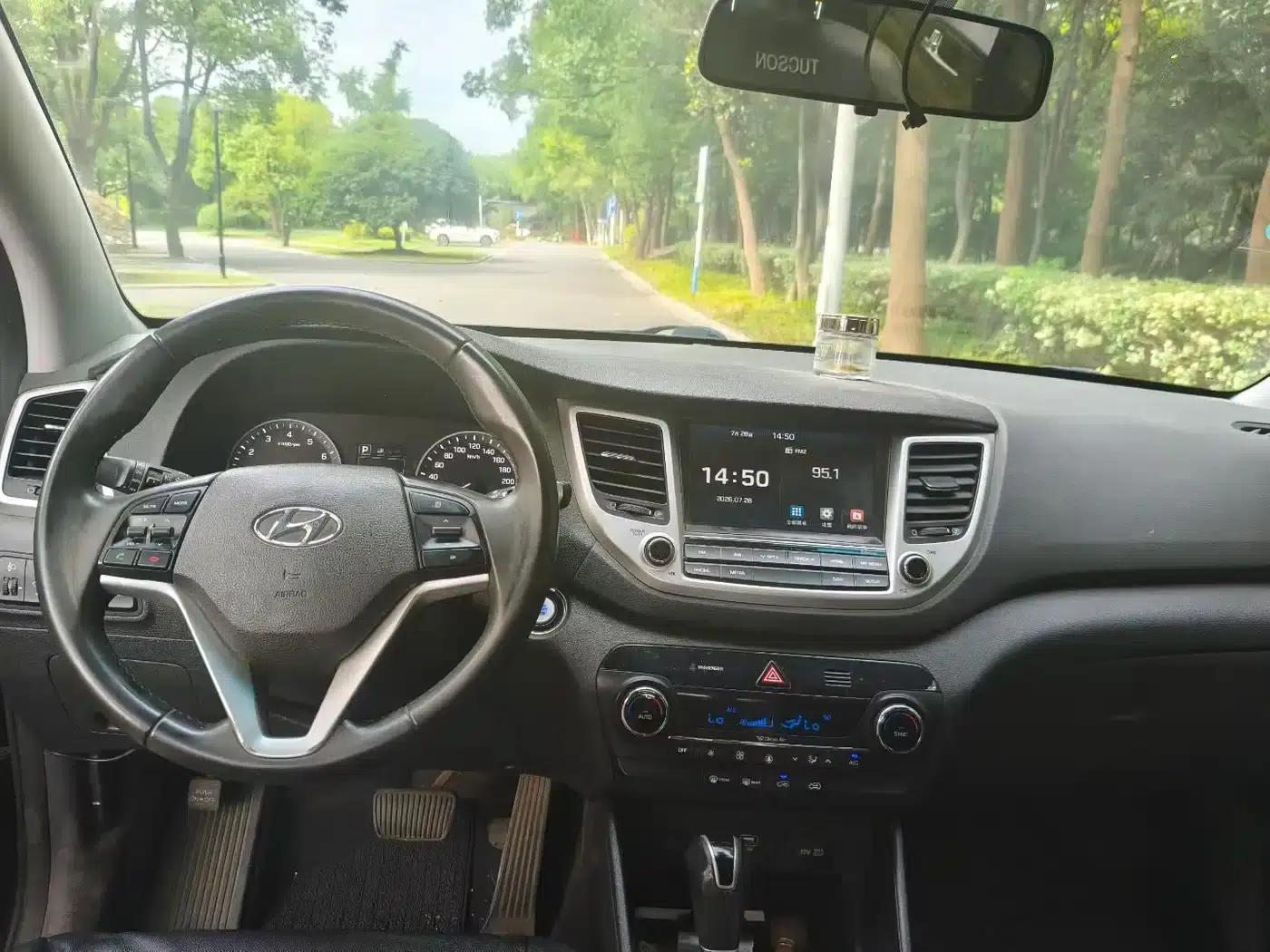 Tucson 2015 1.6T Dual-Clutch Two-Wheel Drive Intelligent Model — миниатюра 6