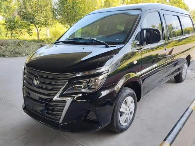 FORTHING Lingzhi 2023 M5L 1.6L Base Model 7 Seats