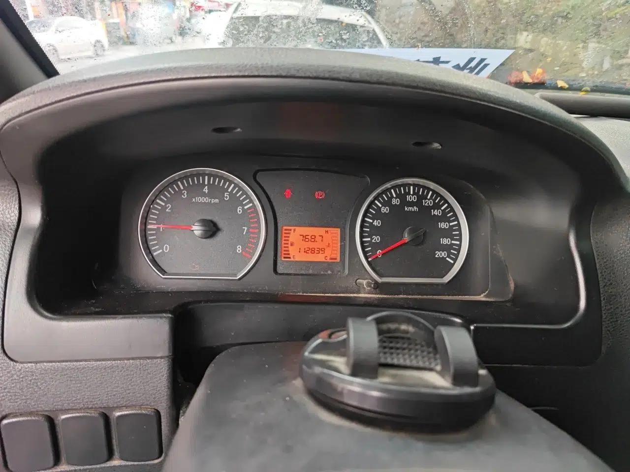 FORTHING Lingzhi 2013 M3 1.6L 7-Seater Comfort Model — миниатюра 11