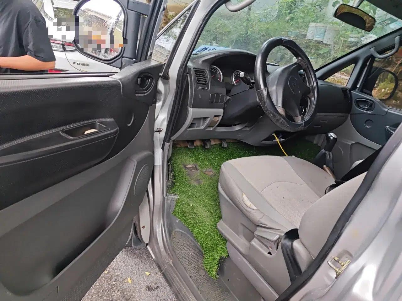 FORTHING Lingzhi 2013 M3 1.6L 7-Seater Comfort Model — миниатюра 16