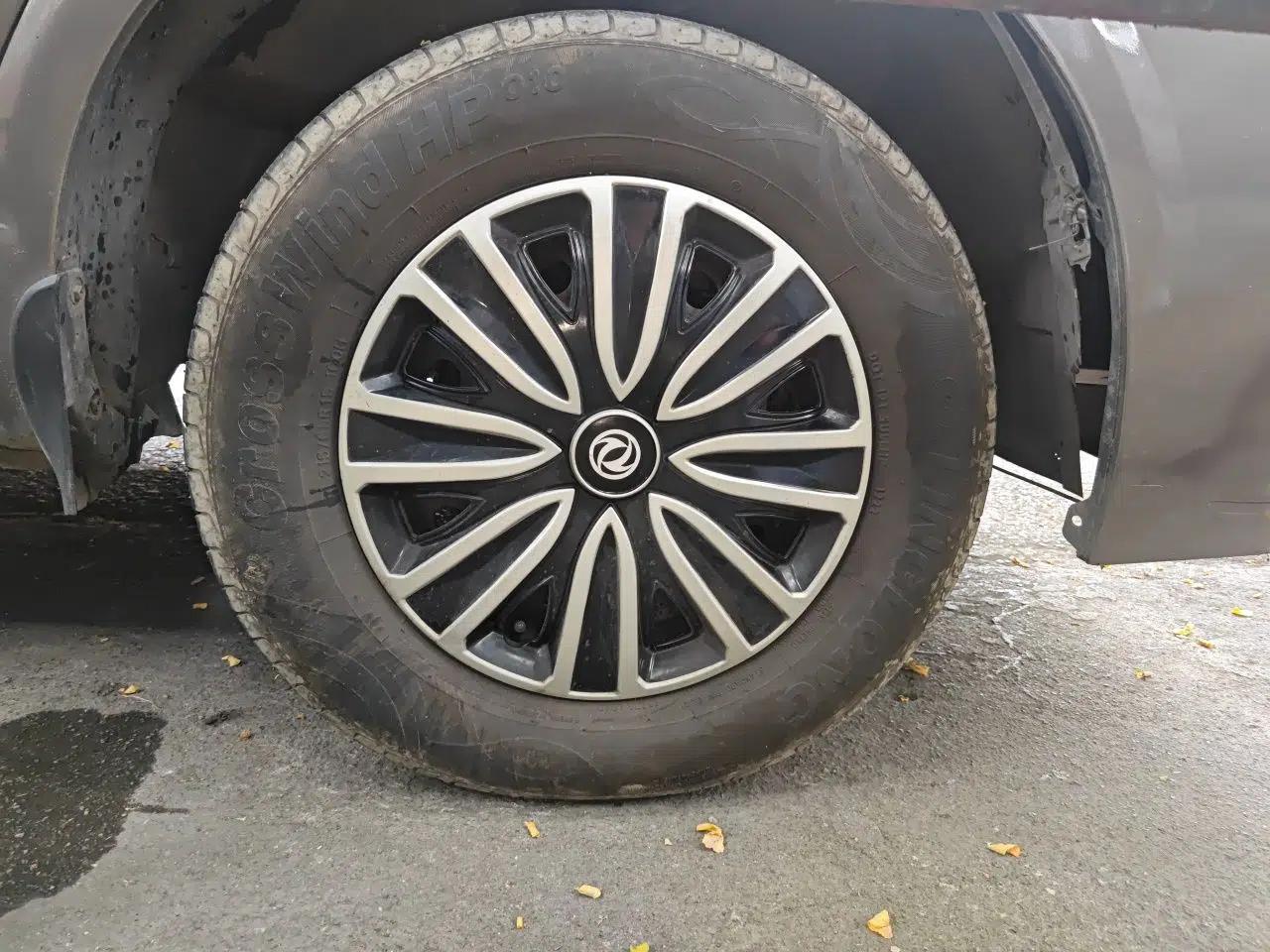 FORTHING Lingzhi 2013 M3 1.6L 7-Seater Comfort Model — миниатюра 8