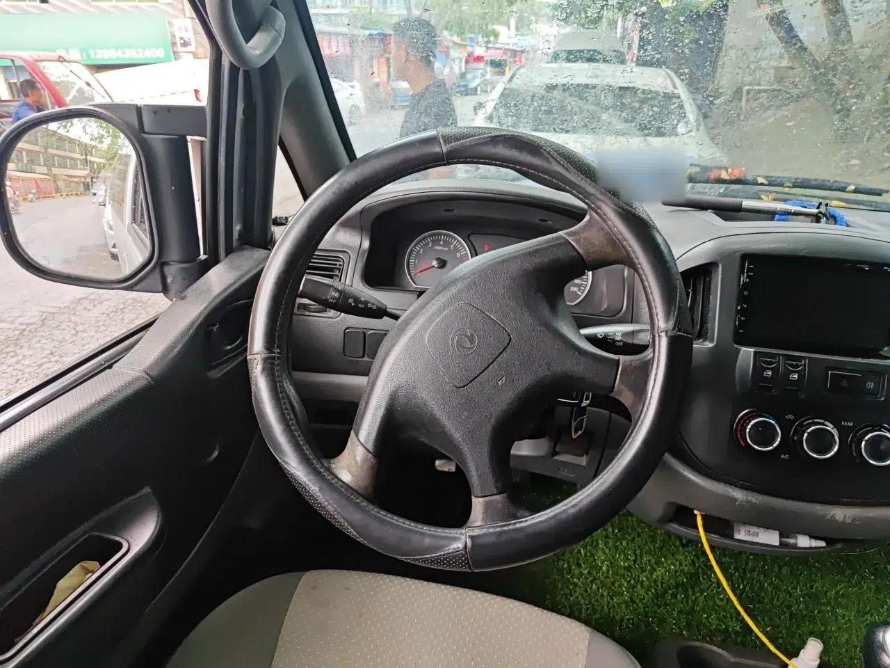 FORTHING Lingzhi 2013 M3 1.6L 7-Seater Comfort Model — миниатюра 10