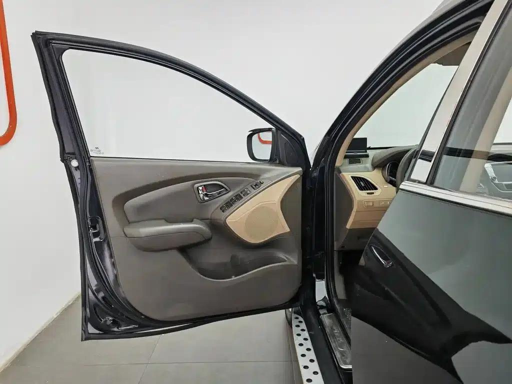 Beijing Hyundai ix35 2012 2.0L Automatic 2WD Elite GLS — миниатюра 8