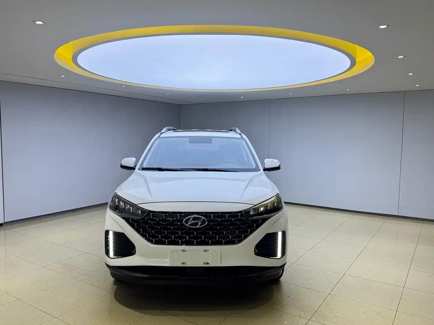 Beijing Hyundai ix35 2021 2.0L Automatic 2WD GLS Leading Edition — миниатюра 2