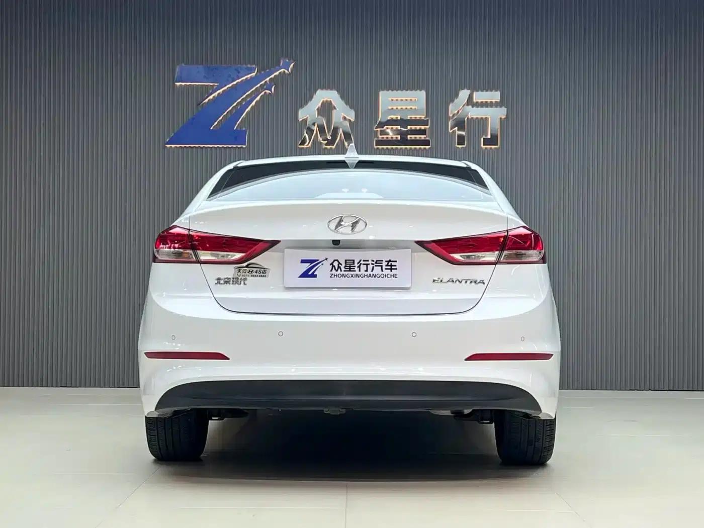 Hyundai Elantra 2020 1.5L CVT Smart Elite Edition — миниатюра 3