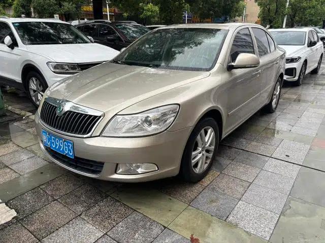Octavia 2013 1.6L Automatic Elegance Edition