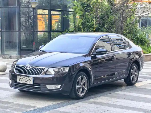 Octavia 2016 1.6L Manual Smart Edition