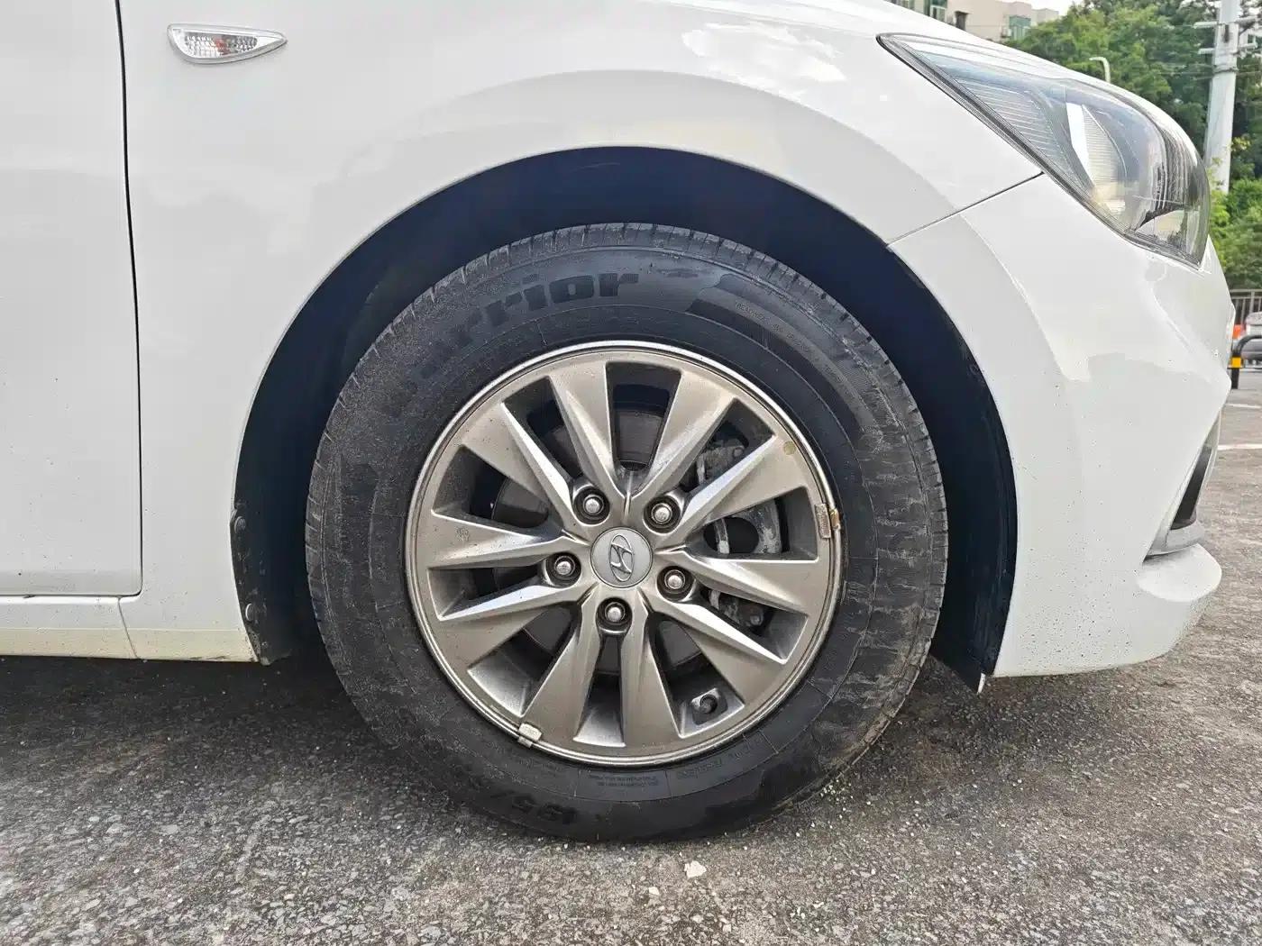 Hyundai Elantra 2017 1.6L Automatic Value Edition GLS — миниатюра 9