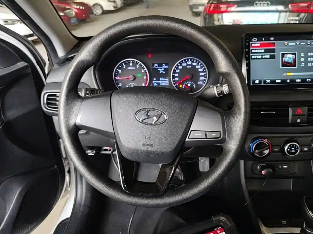 Hyundai Elantra 2020 1.6L Automatic GL Edition — миниатюра 11