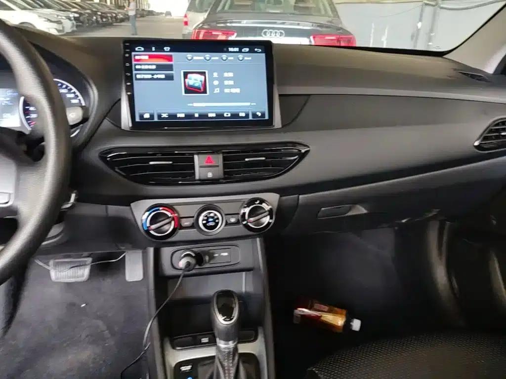Hyundai Elantra 2020 1.6L Automatic GL Edition — миниатюра 13