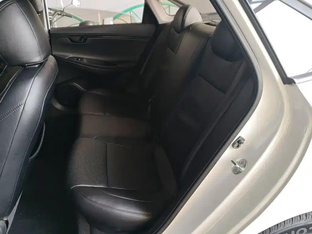 Hyundai Elantra 2020 1.6L Automatic GL Edition — миниатюра 17