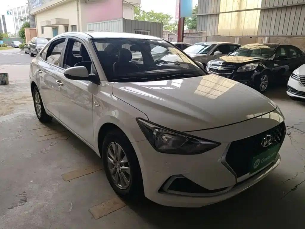 Hyundai Elantra 2020 1.6L Automatic GL Edition — миниатюра 4