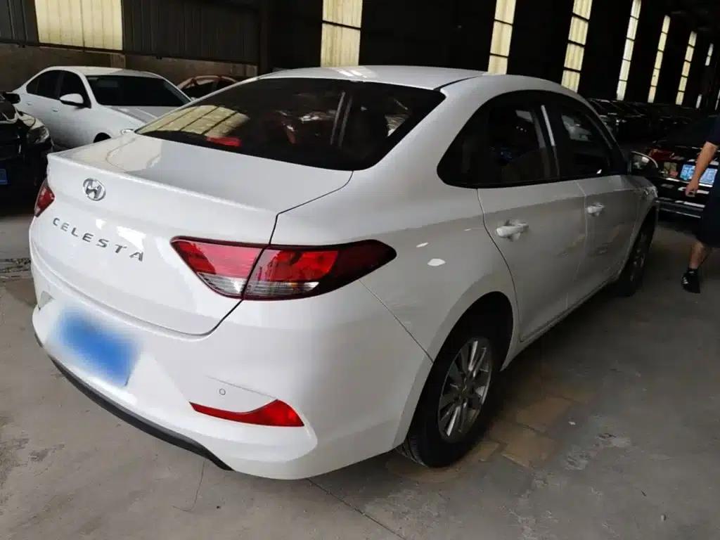 Hyundai Elantra 2020 1.6L Automatic GL Edition — миниатюра 7