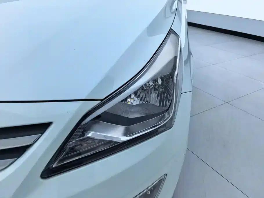 2016 Hyundai Reina 1.4L Automatic Intelligent GLS — миниатюра 5