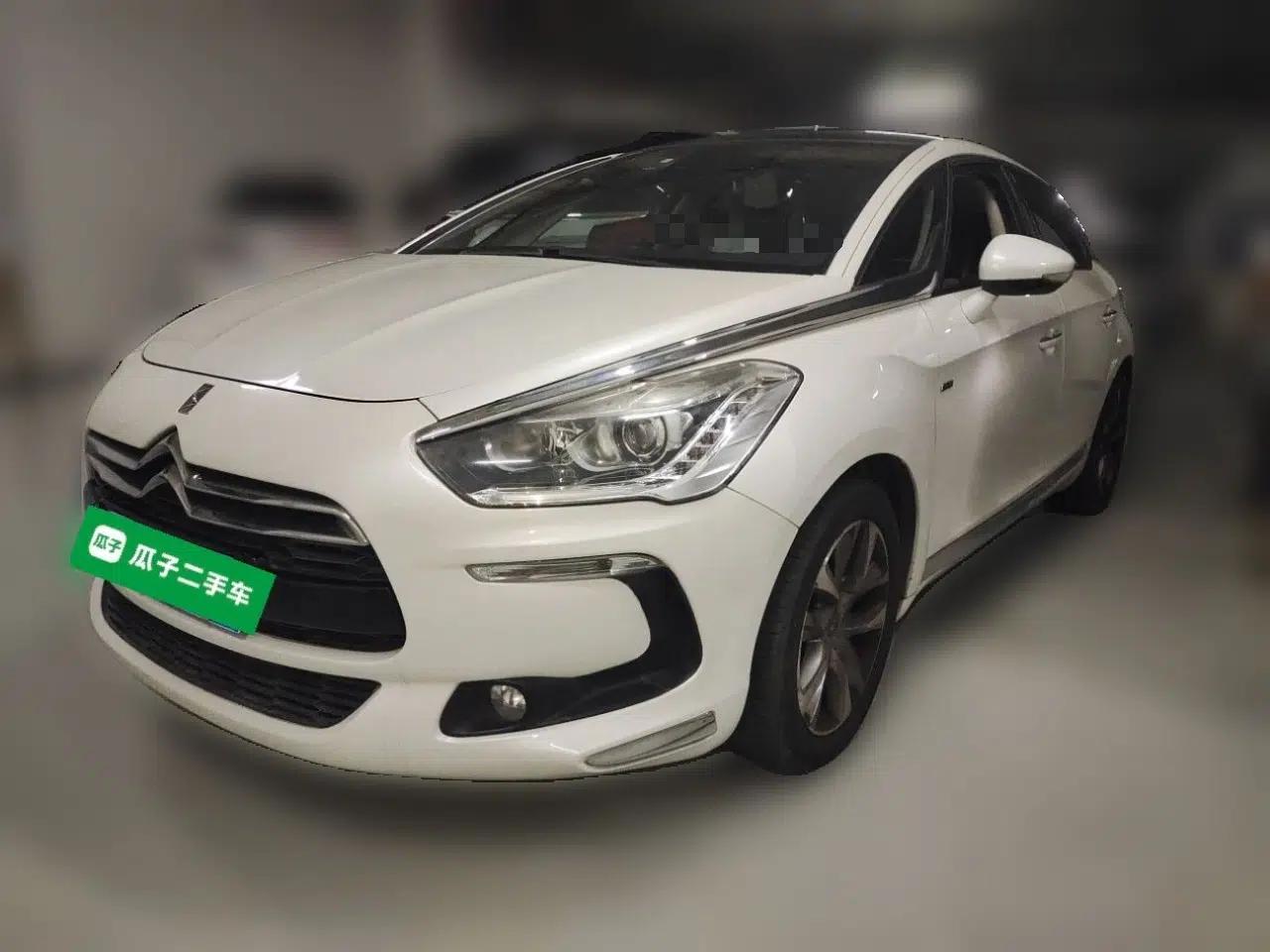 DS 5 2013 1.6T Luxury Edition THP160 — миниатюра 1