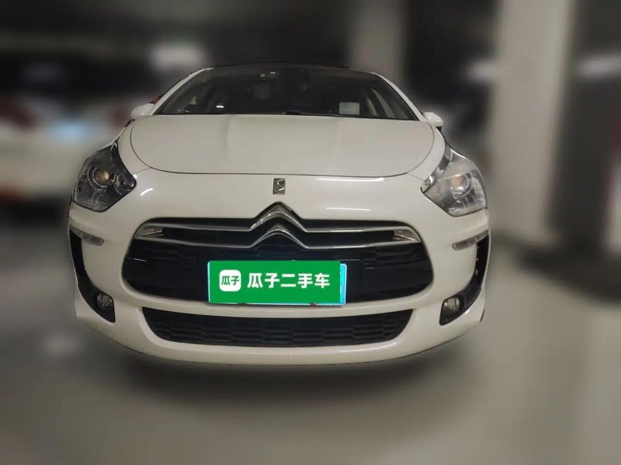 DS 5 2013 1.6T Luxury Edition THP160 — миниатюра 2