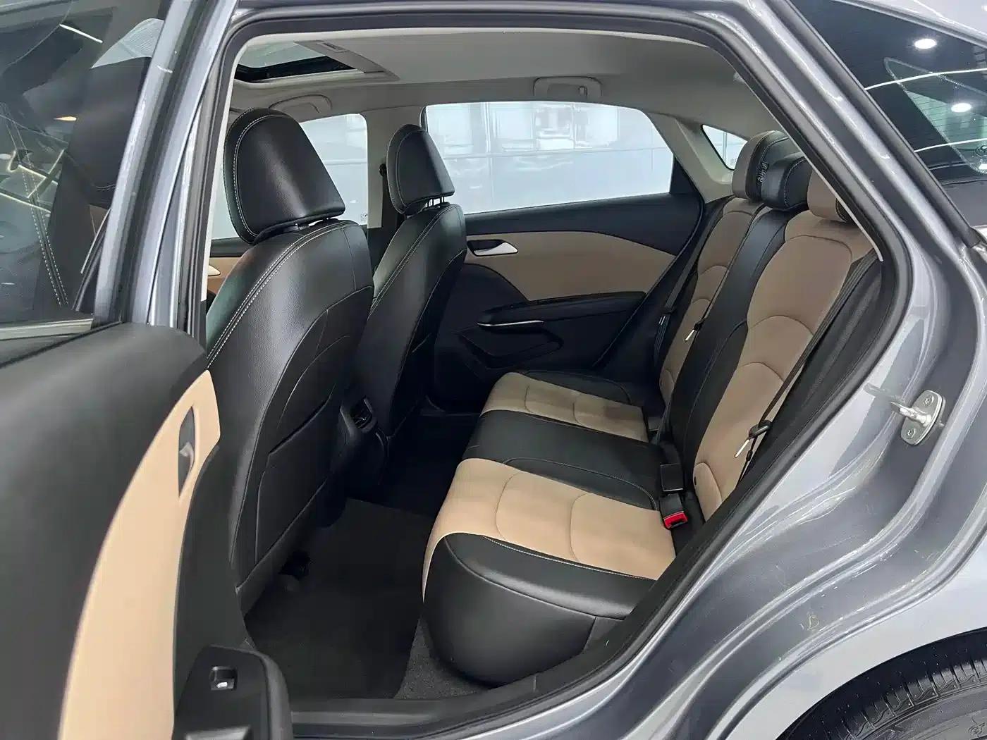 Chevrolet Cruze 2022 320 Automatic Enjoy Sunroof Edition — миниатюра 13