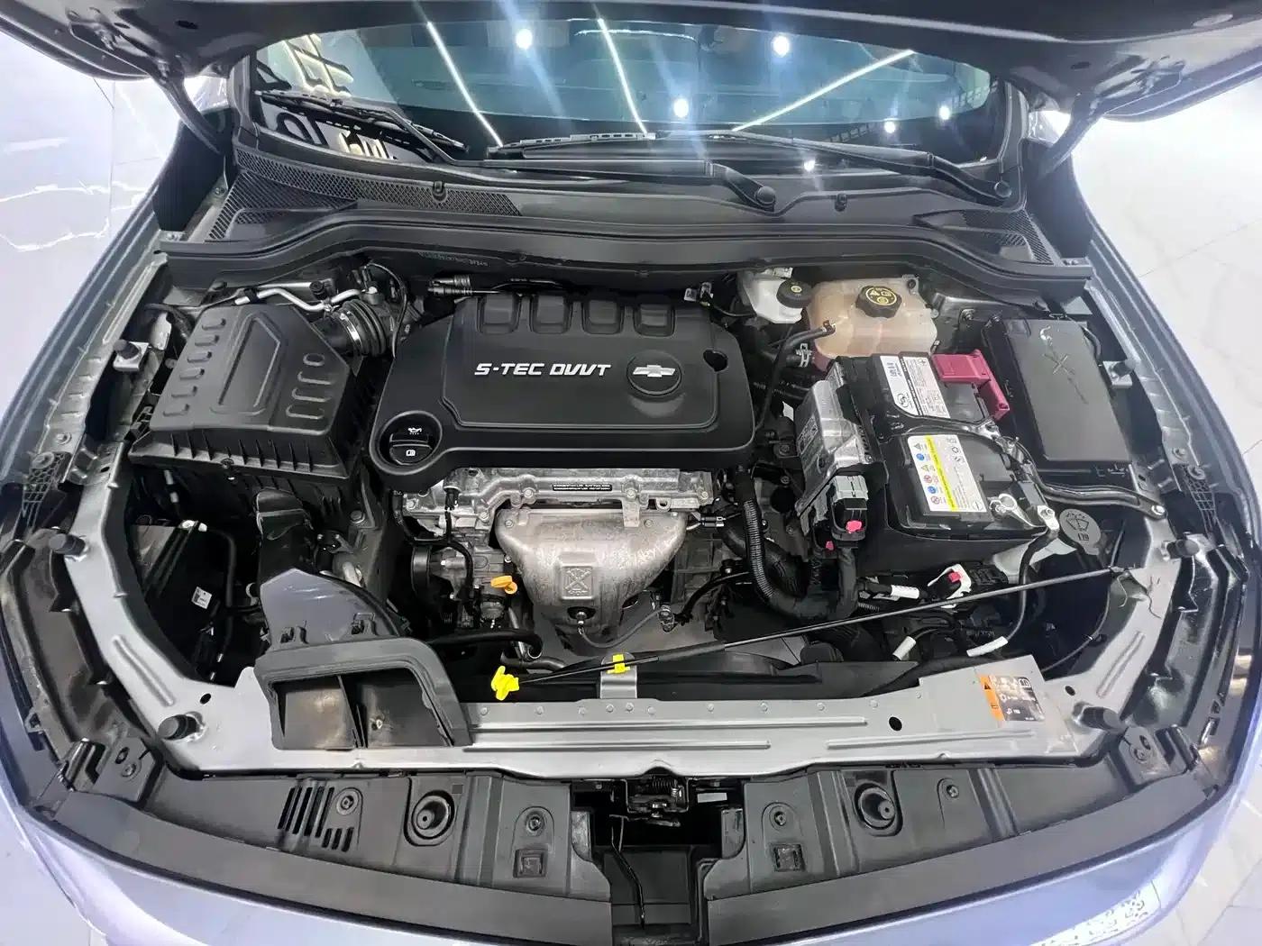 Chevrolet Cruze 2022 320 Automatic Enjoy Sunroof Edition — миниатюра 20