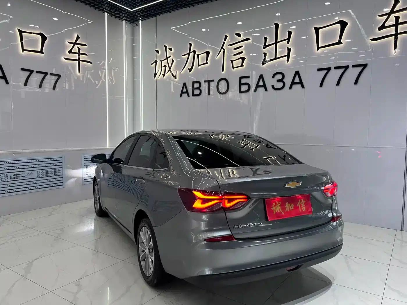 Chevrolet Cruze 2022 320 Automatic Enjoy Sunroof Edition — миниатюра 6