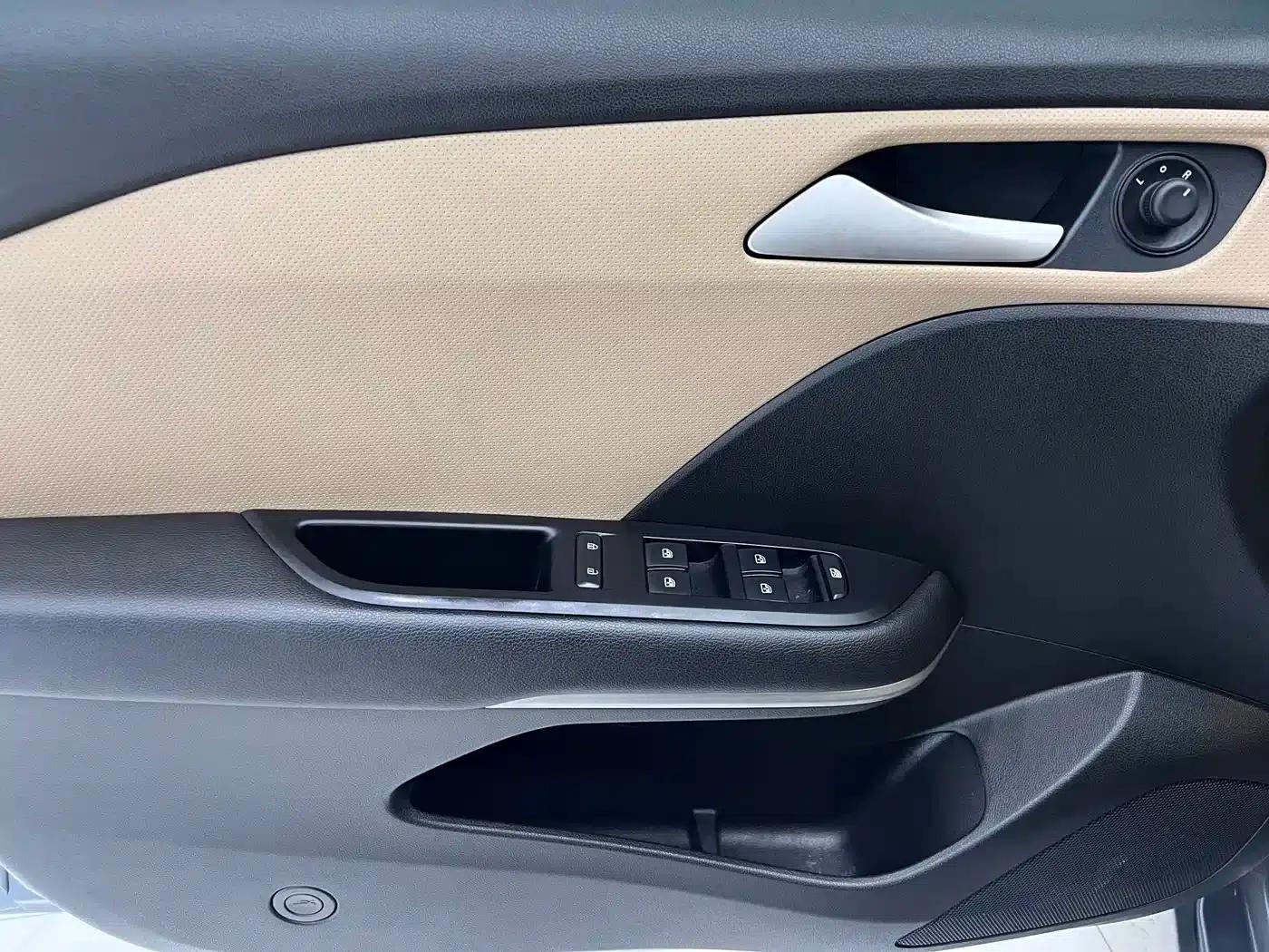 Chevrolet Cruze 2022 320 Automatic Enjoy Sunroof Edition — миниатюра 8