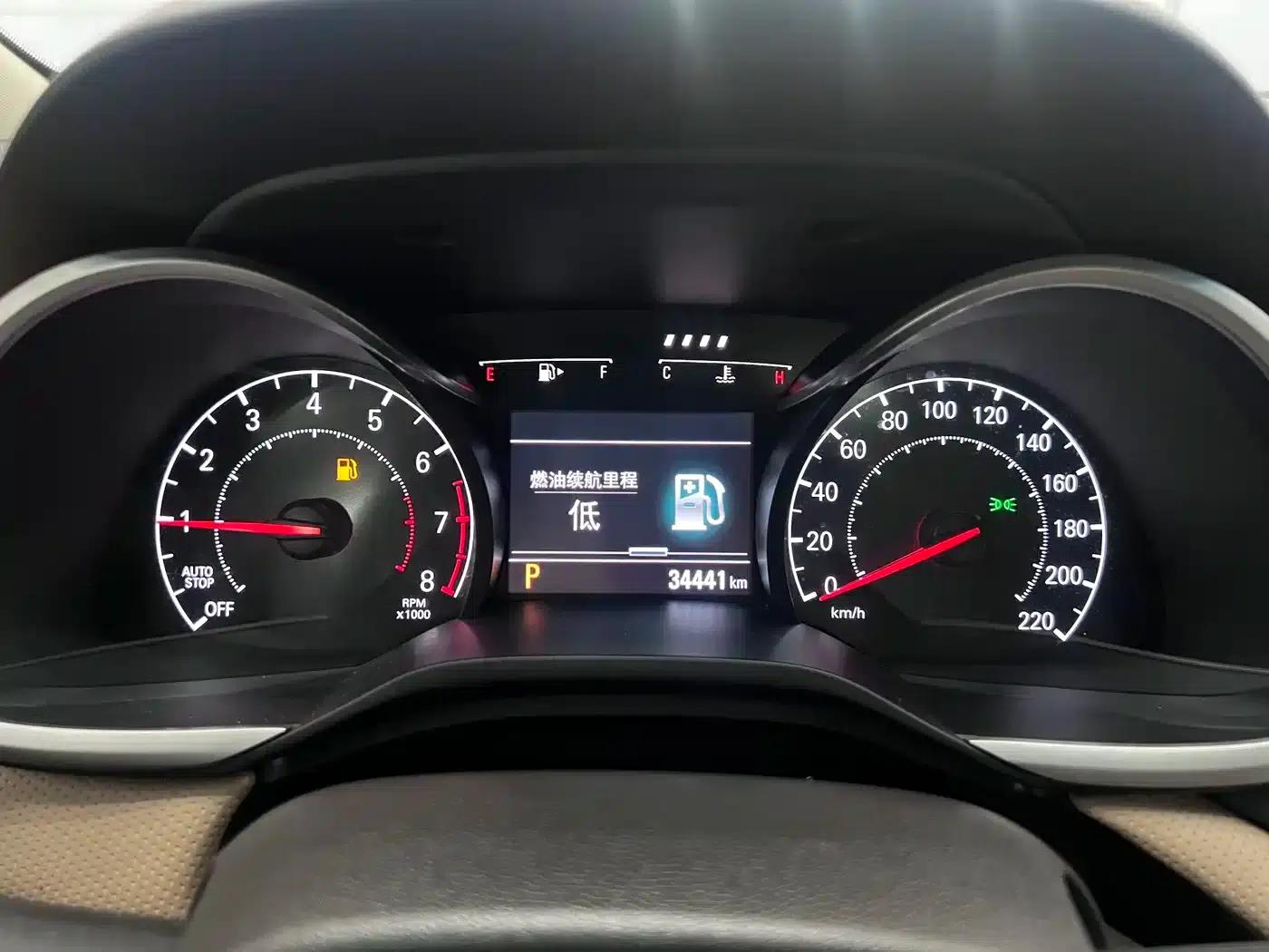 Chevrolet Cruze 2022 320 Automatic Enjoy Sunroof Edition — миниатюра 10