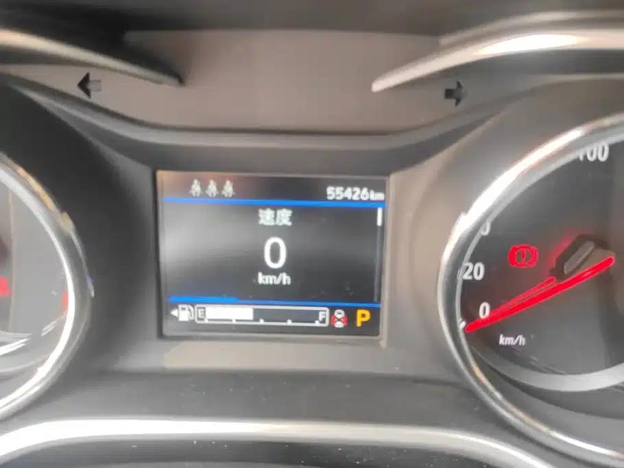 Chevrolet Trax 2019 Redline 325T Automatic Fun Edition (China VI Emission Standard) — миниатюра 7