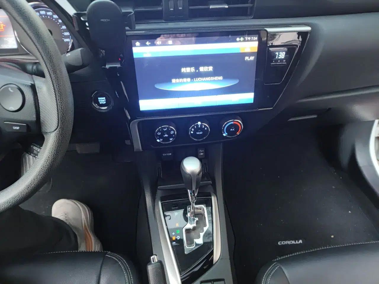 Toyota Corolla 2018 1.2T S-CVT GL-i Zhihui Edition — миниатюра 13