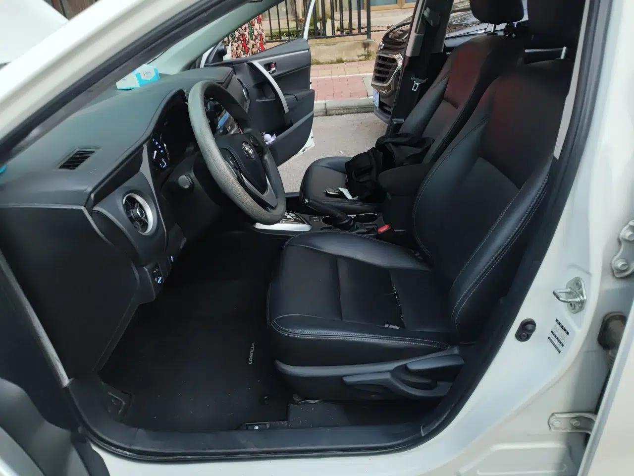 Toyota Corolla 2018 1.2T S-CVT GL-i Zhihui Edition — миниатюра 15