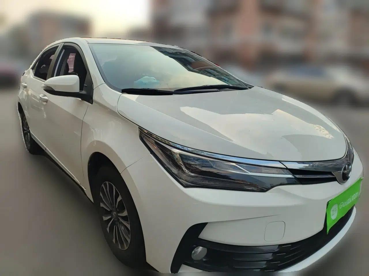 Toyota Corolla 2018 1.2T S-CVT GL-i Zhihui Edition — миниатюра 3