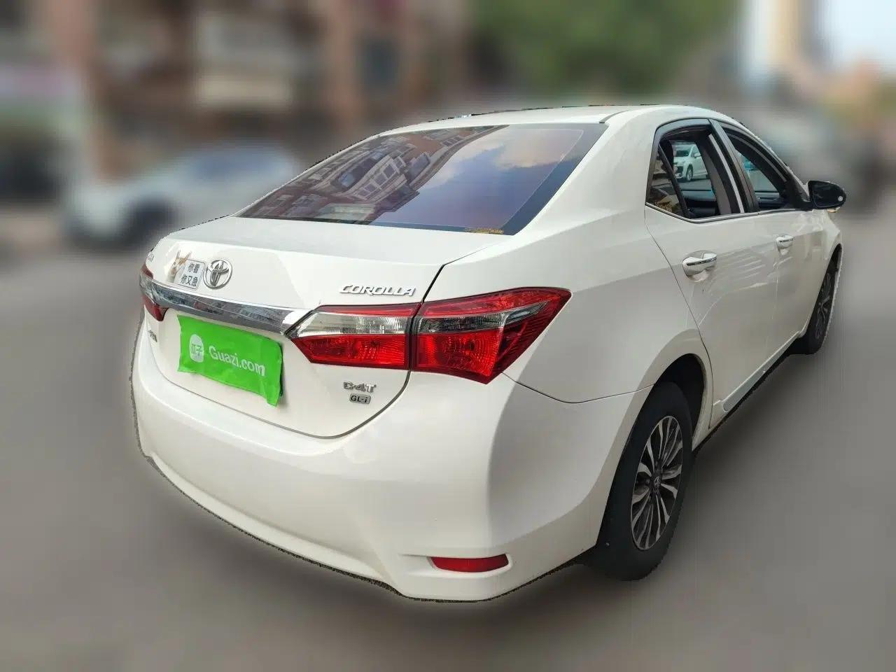 Toyota Corolla 2018 1.2T S-CVT GL-i Zhihui Edition — миниатюра 6