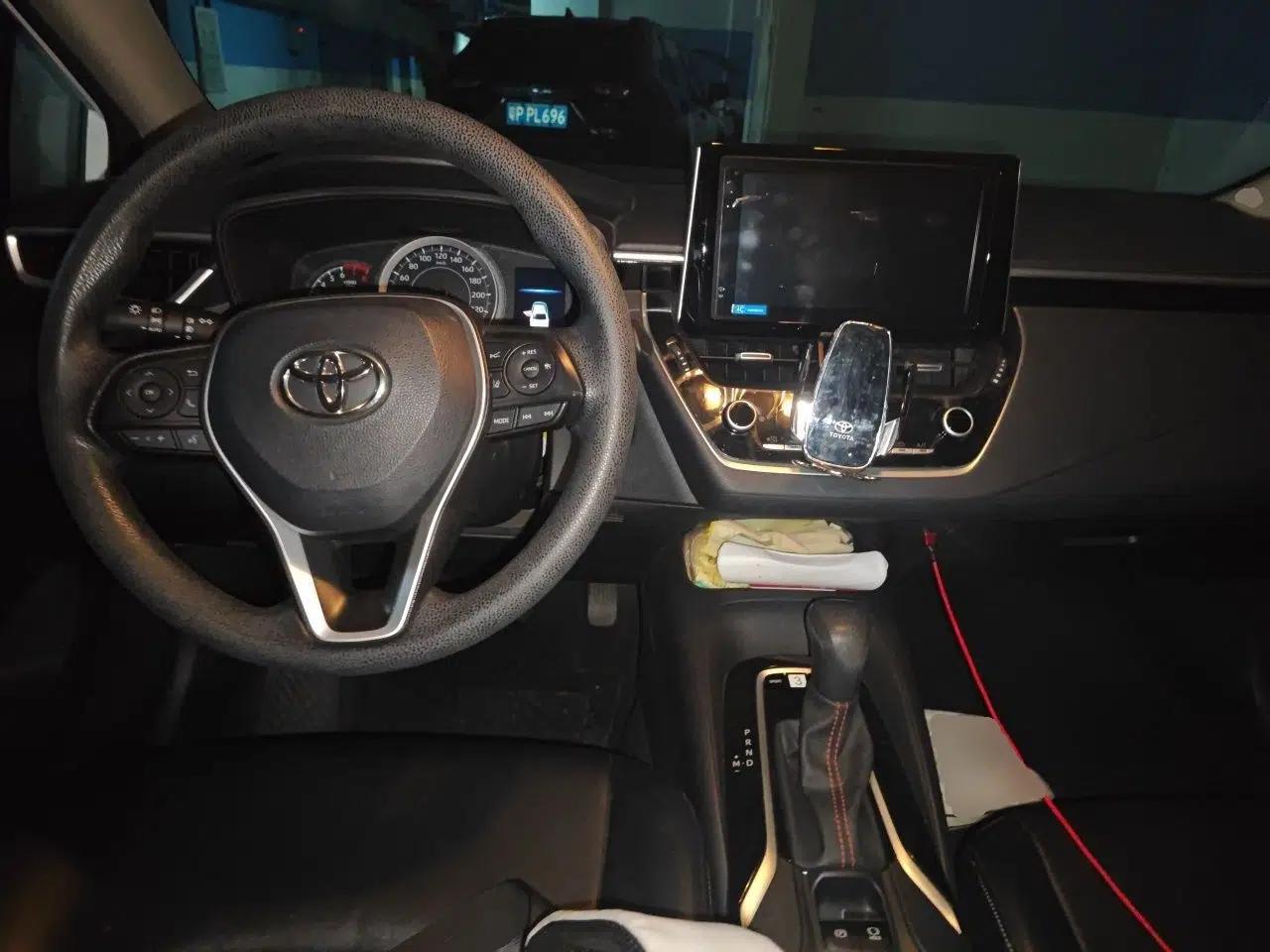 Toyota Corolla 2021 1.2T S-CVT Elite Edition — миниатюра 9