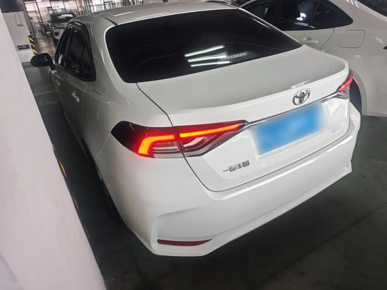 Toyota Corolla 2024 1.8L Smart Electric Hybrid Dual-Engine Pioneer Edition — миниатюра 4