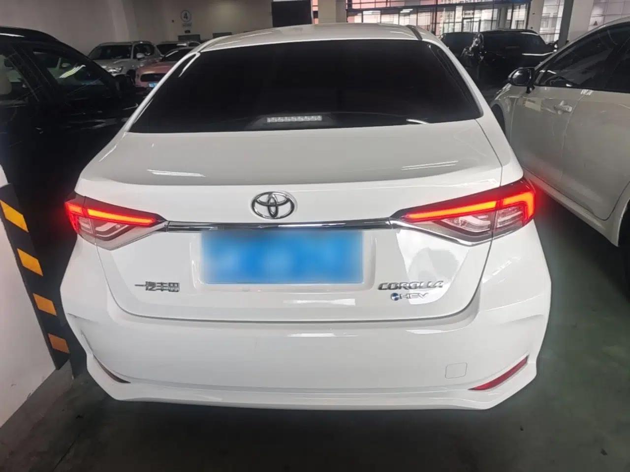 Toyota Corolla 2024 1.8L Smart Electric Hybrid Dual-Engine Pioneer Edition — миниатюра 5